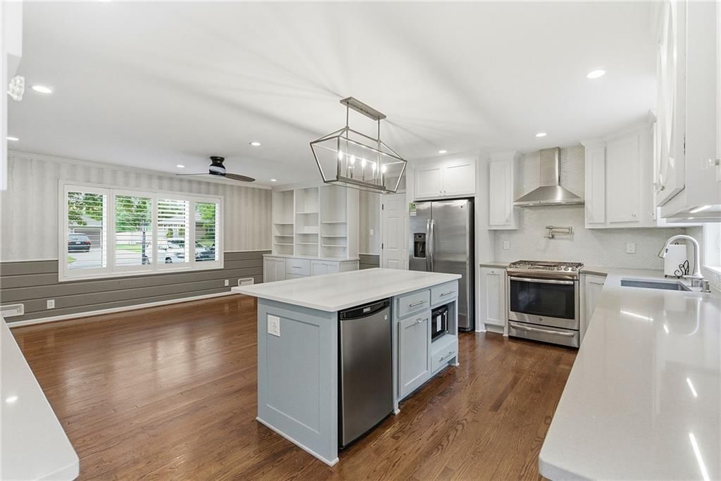 9915 MERCIER Street — photo 13