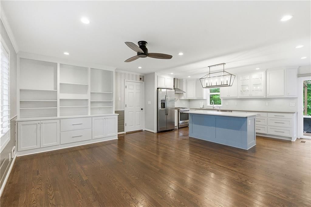 9915 MERCIER Street — photo 24
