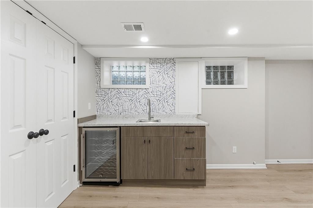 9915 MERCIER Street — photo 41