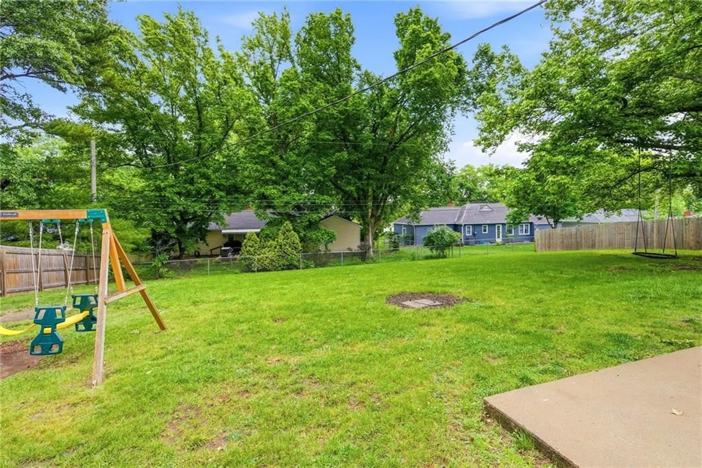 9915 MERCIER Street — photo 48