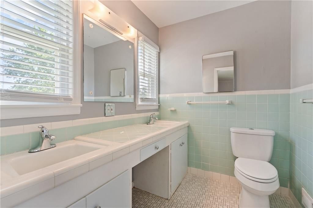 10000 Holly Street — photo 26