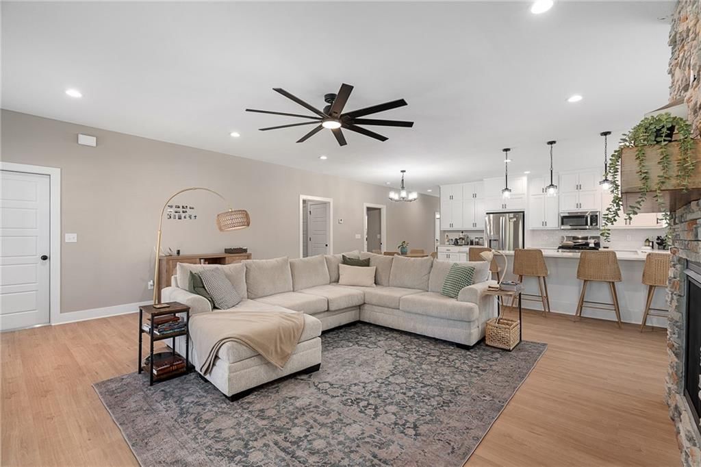 8415 Peoria Street — photo 3