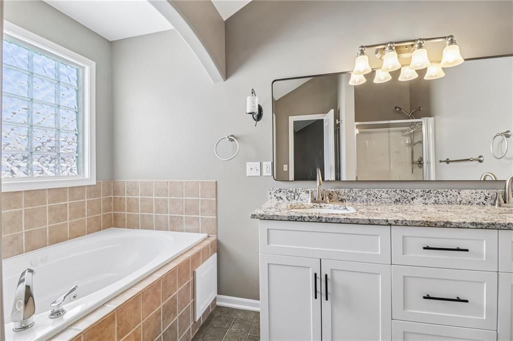 1322 S Greenwood Drive — photo 13