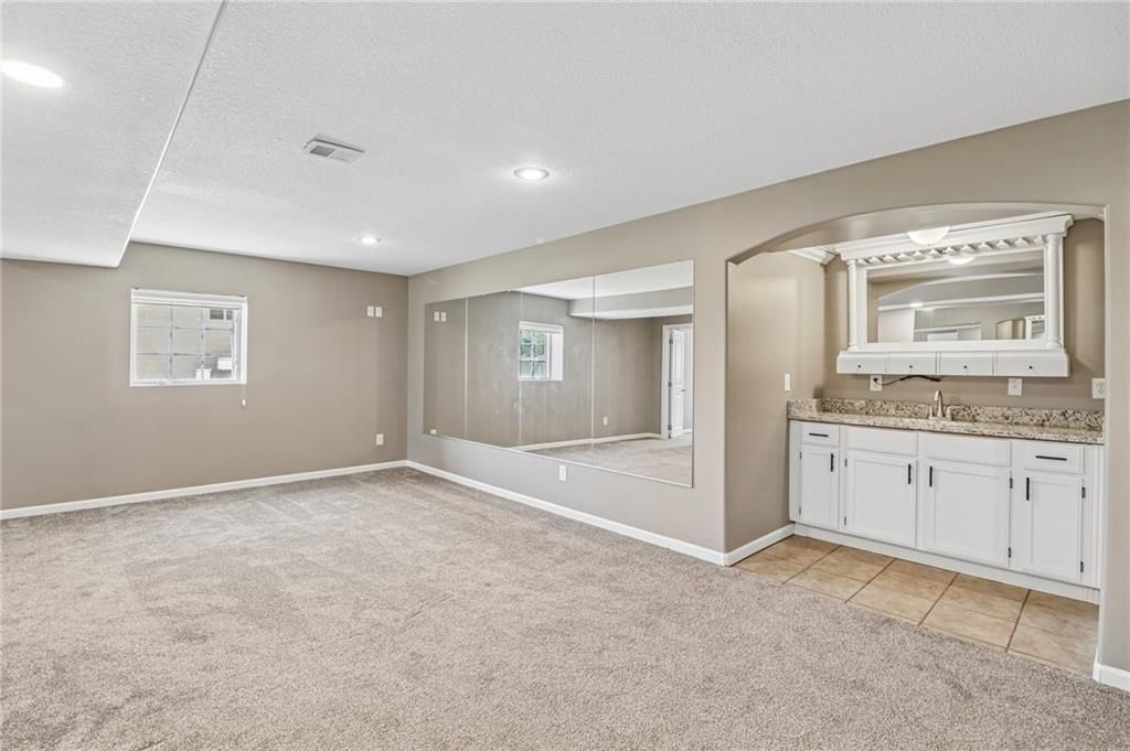 1322 S Greenwood Drive — photo 18