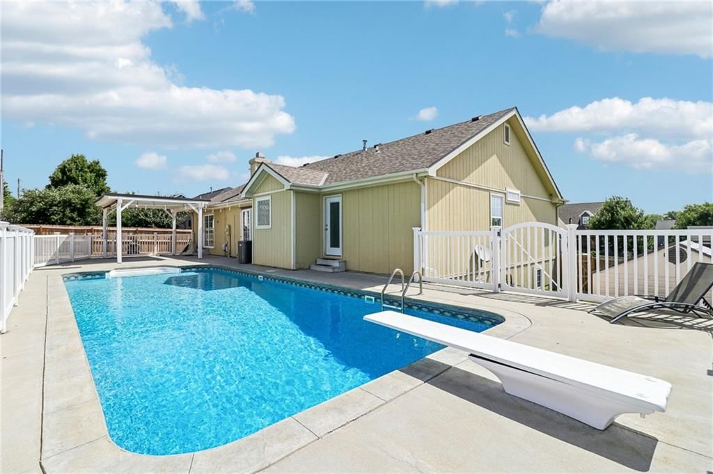 1322 S Greenwood Drive — photo 24