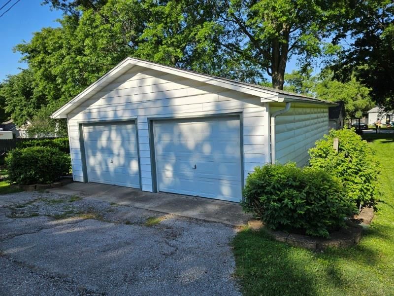115 S Central Street — photo 3