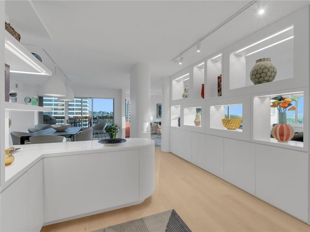 2510 Grand Boulevard — photo 10