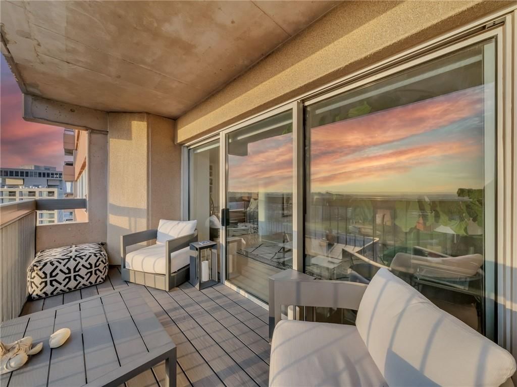 2510 Grand Boulevard — photo 47