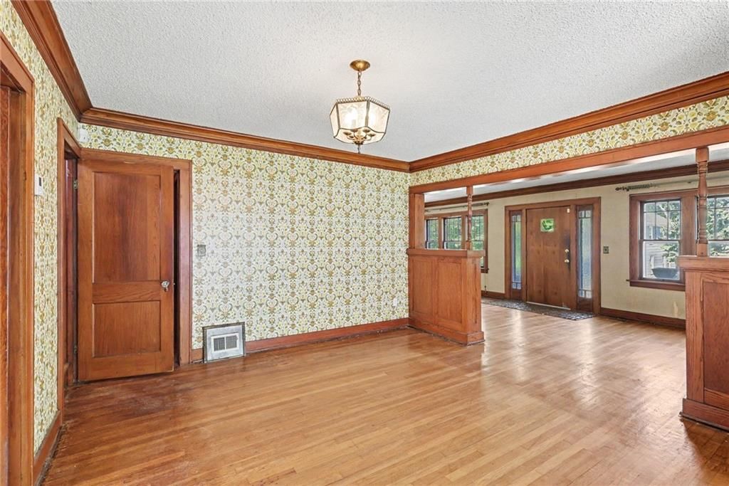 4236 Genessee Street — photo 10