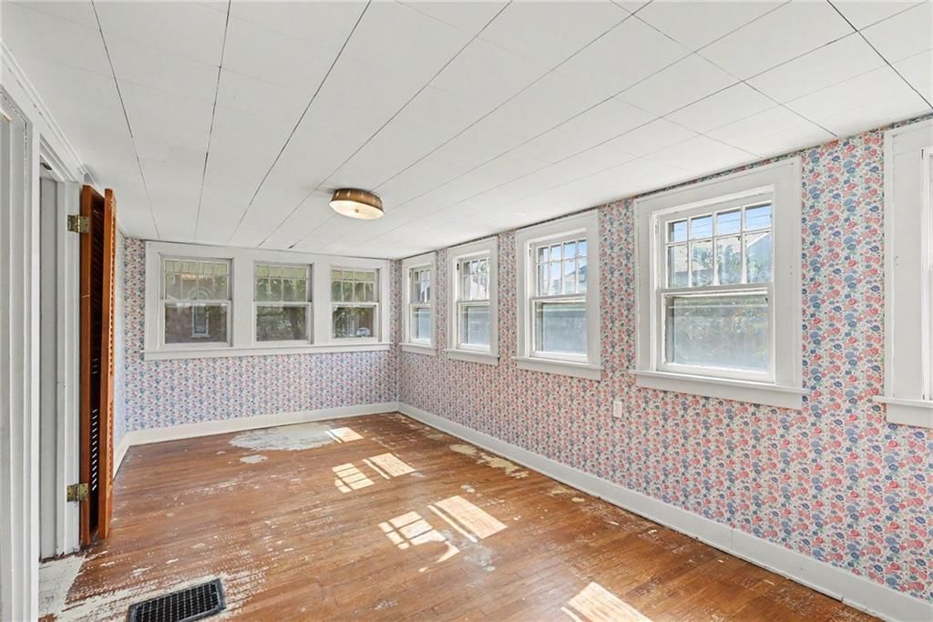 4236 Genessee Street — photo 26