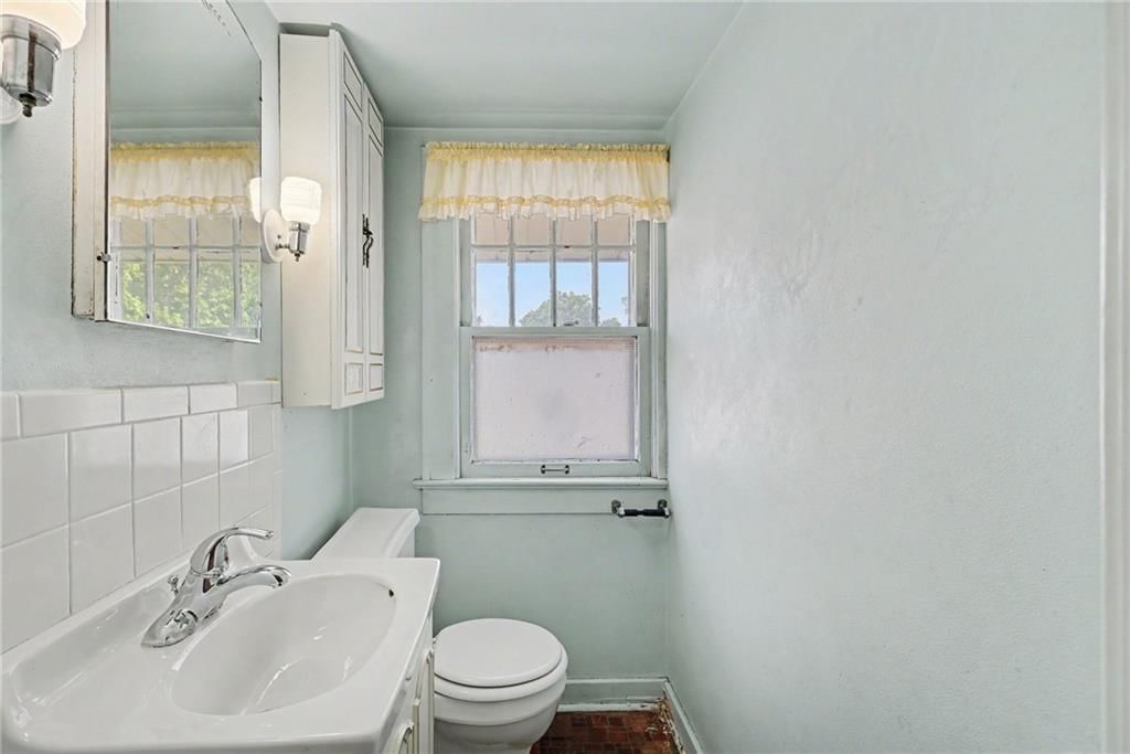 4236 Genessee Street — photo 28