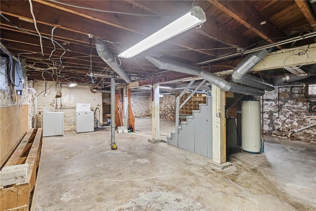 4236 Genessee Street — photo 32