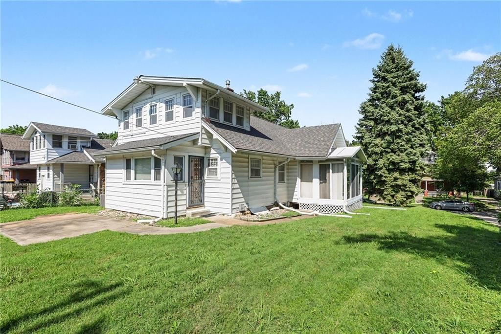 4236 Genessee Street — photo 35