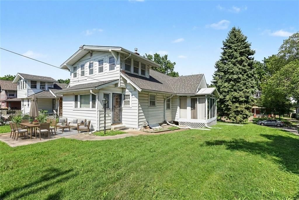 4236 Genessee Street — photo 36