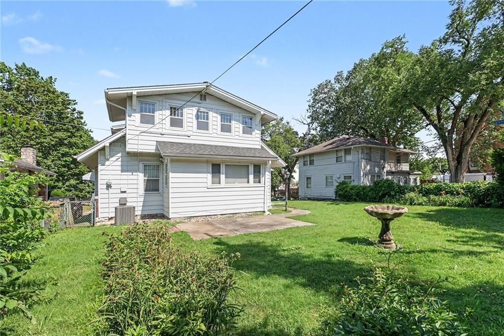 4236 Genessee Street — photo 37