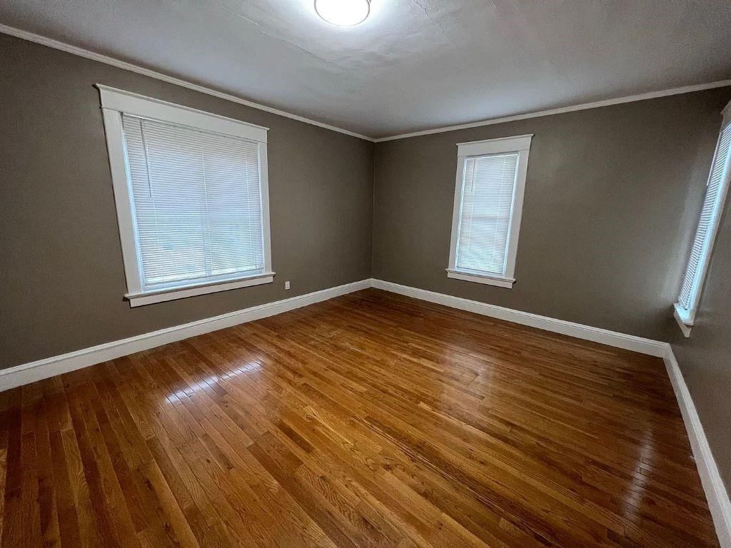 3217 Thompson Avenue — photo 16