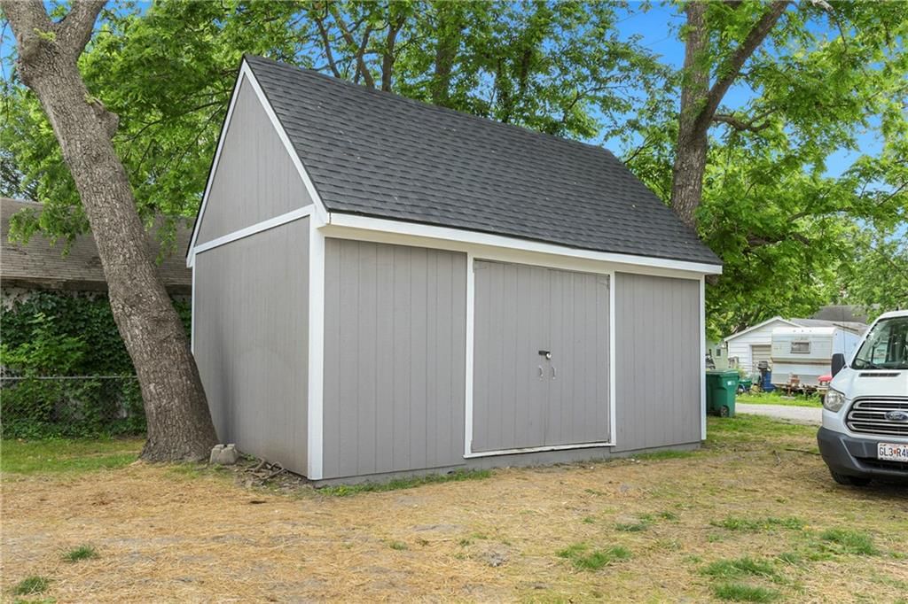 505 W Wea Street — photo 25