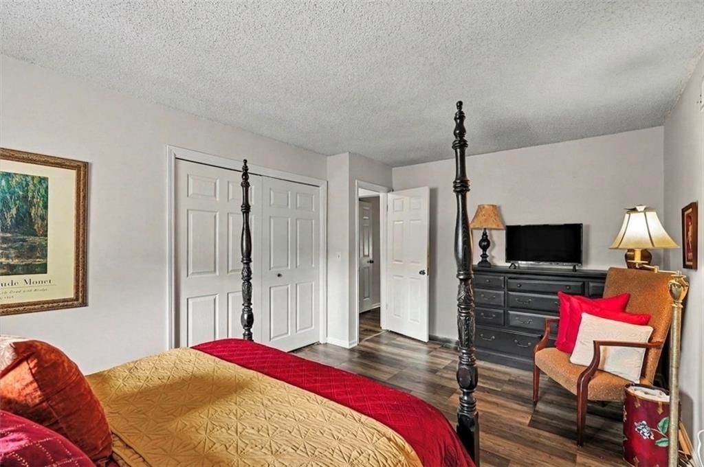 111 W Bannister Road — photo 20