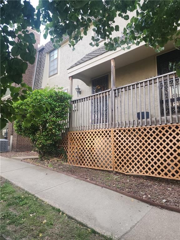 111 W Bannister Road — photo 25