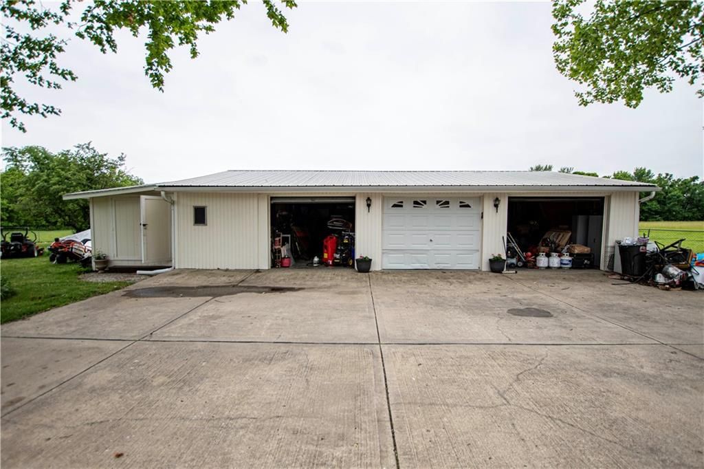 8005 S Buckner Tarsney Road — photo 36