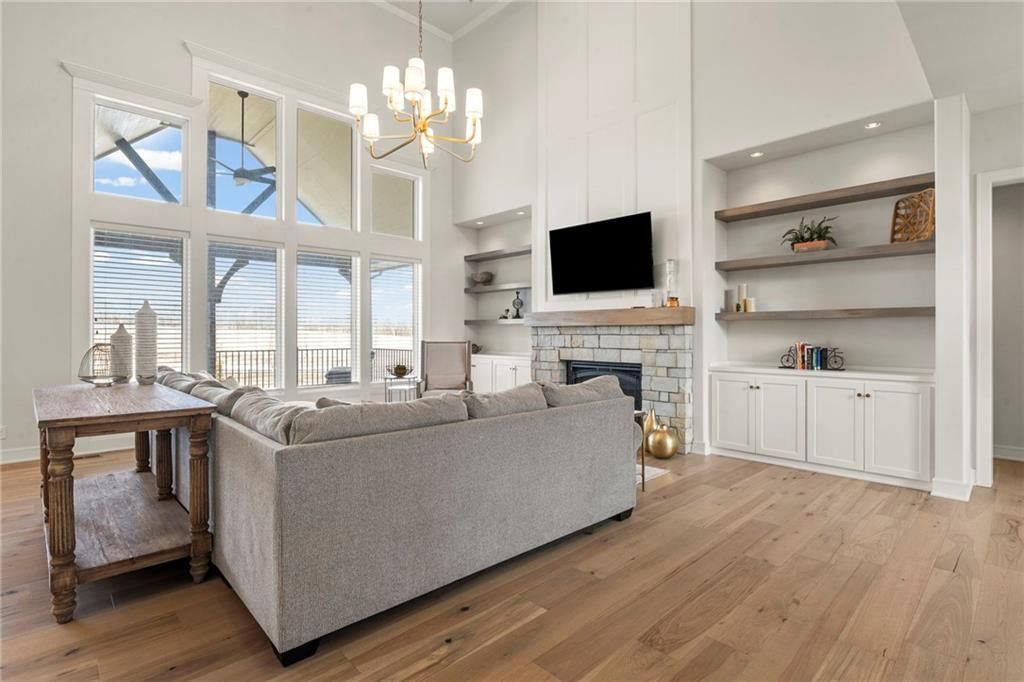 16704 Earnshaw Street — photo 8