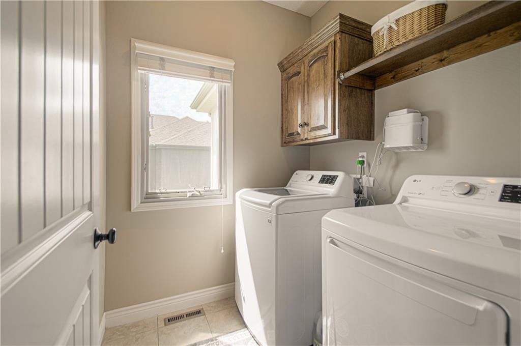 2512 NE CRESTVIEW Street — photo 8
