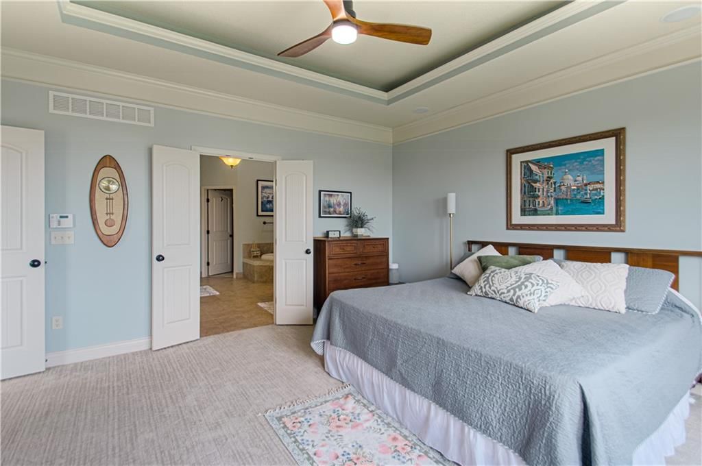 2512 NE CRESTVIEW Street — photo 13