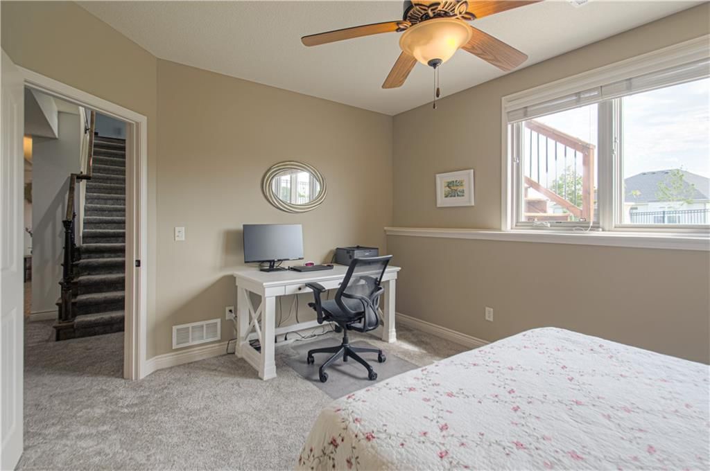 2512 NE CRESTVIEW Street — photo 24
