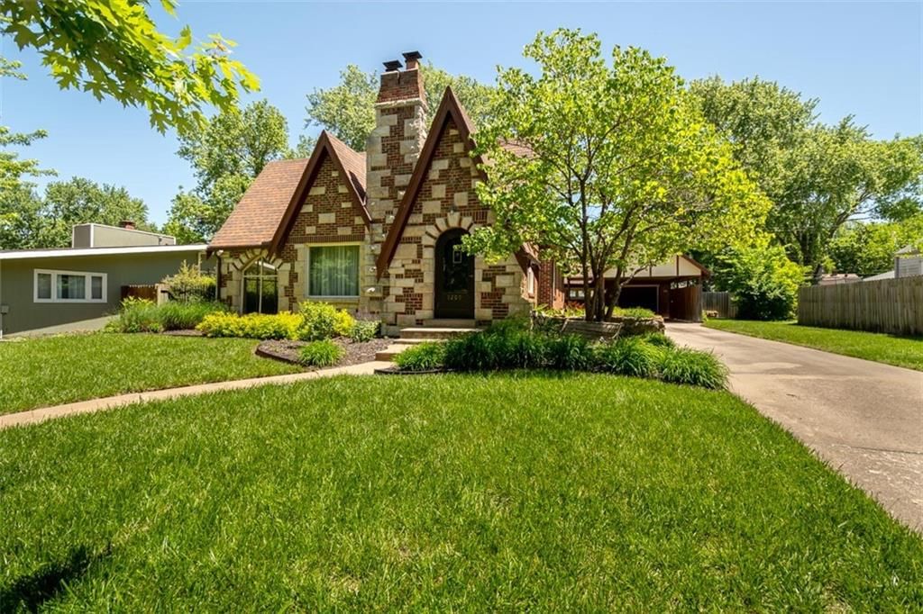 1209 S Hickory Street — photo 4