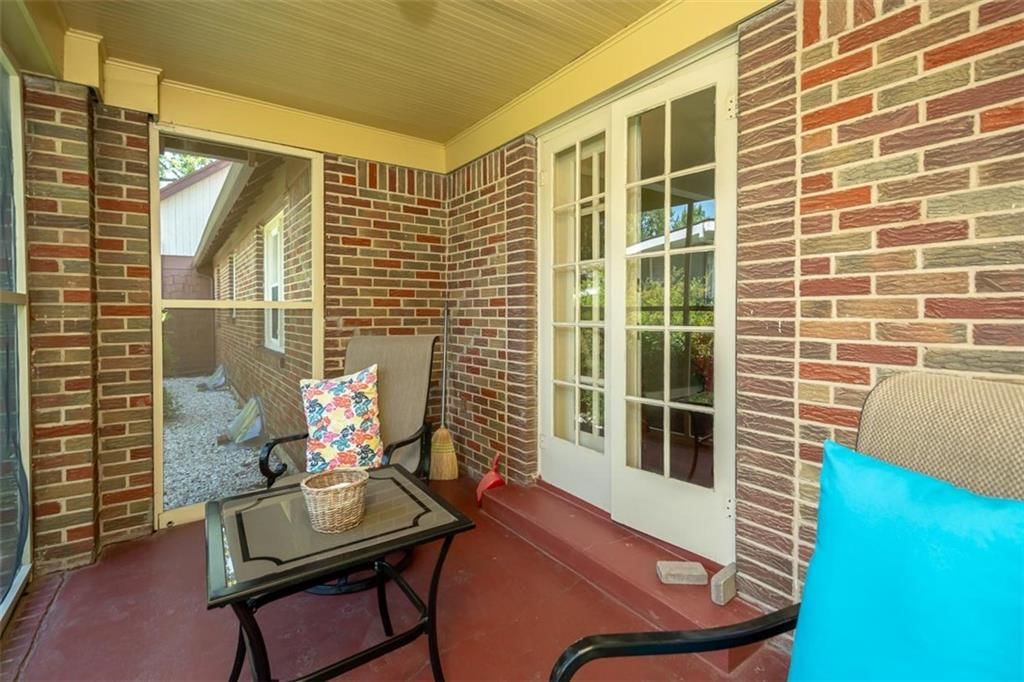 1209 S Hickory Street — photo 11