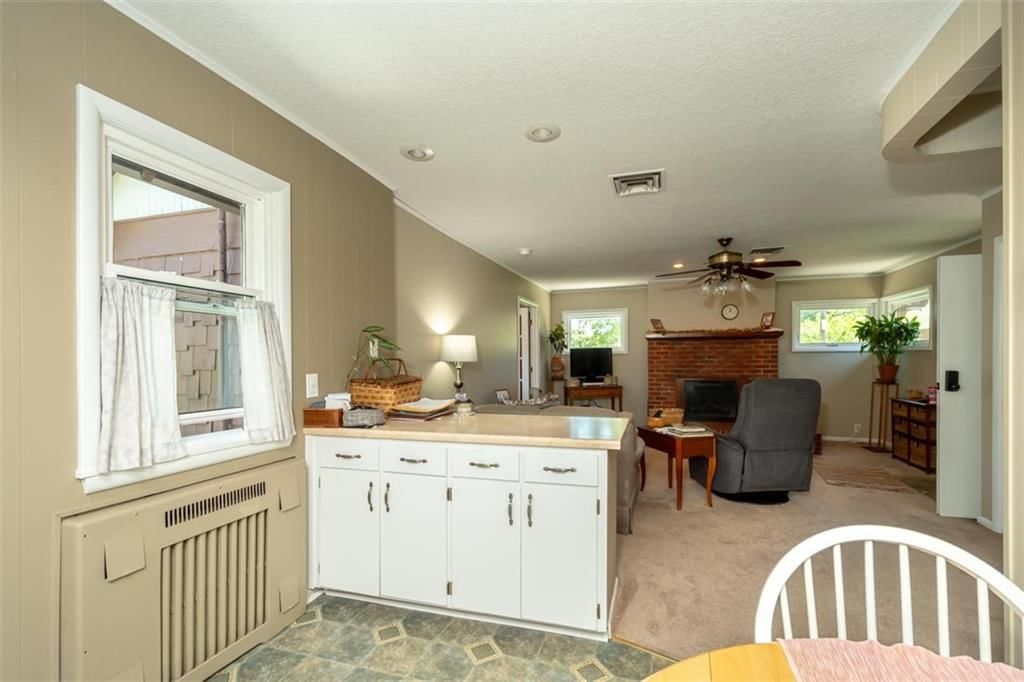 1209 S Hickory Street — photo 25