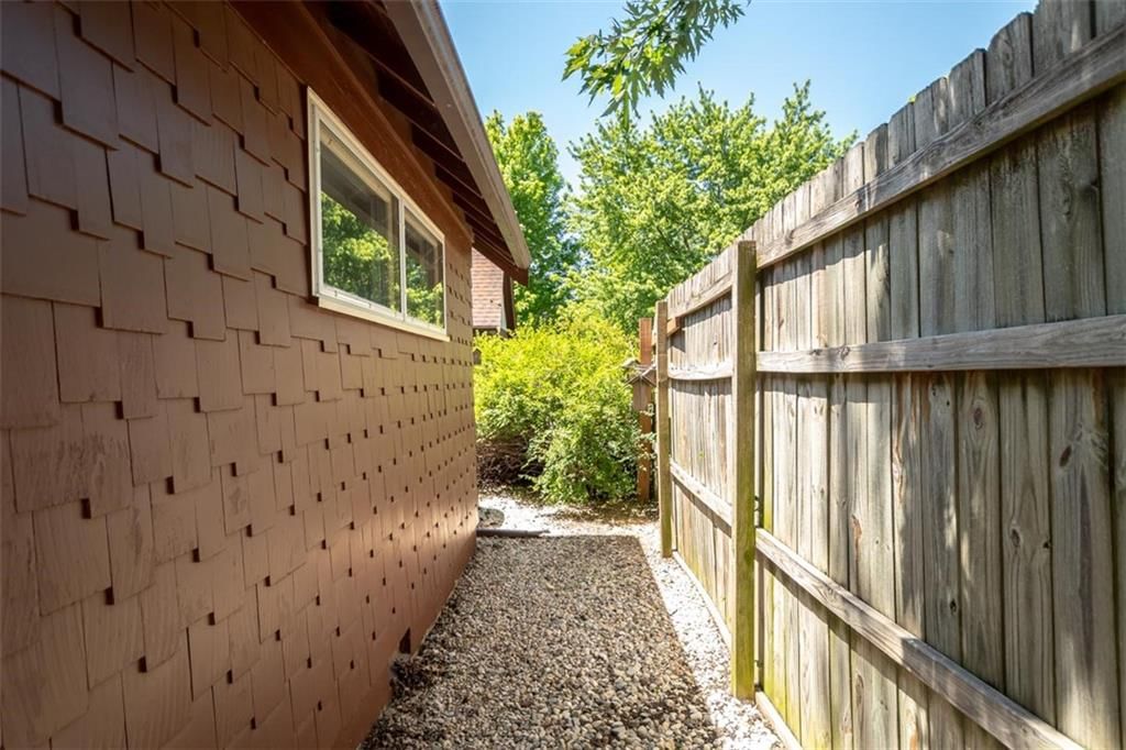 1209 S Hickory Street — photo 48