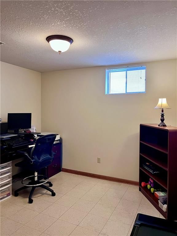 2517 NW Leann Drive — photo 20