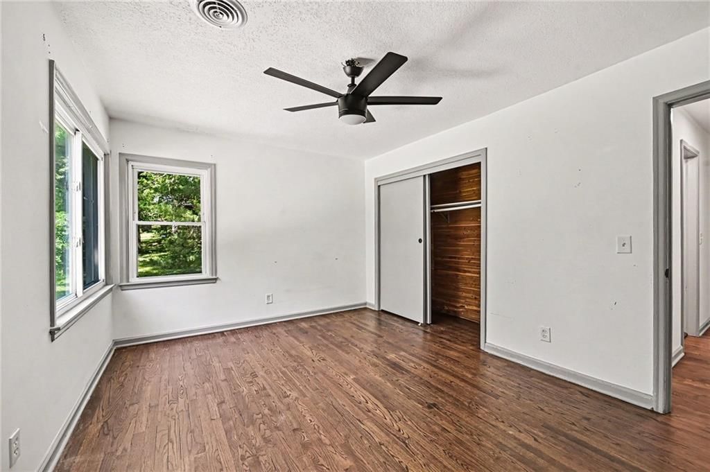613 E Red Road — photo 15