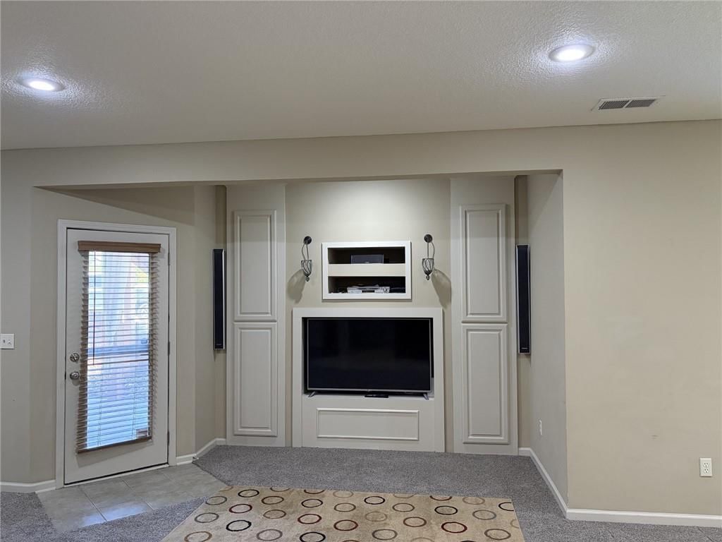 7822 Hull Avenue — photo 31