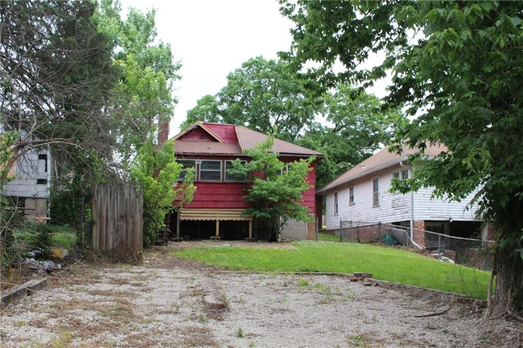 1331 Spruce Street — photo 9