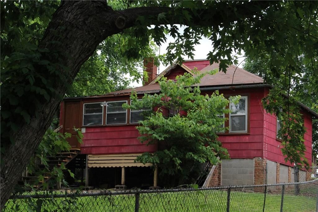 1331 Spruce Street — photo 11