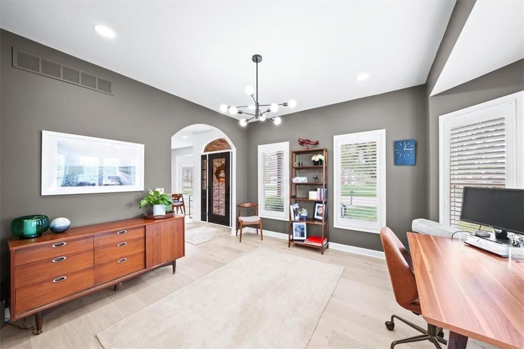 3506 Woodland Pointe Drive — photo 4