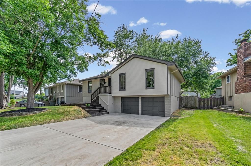 3004 Iva Drive — photo 2