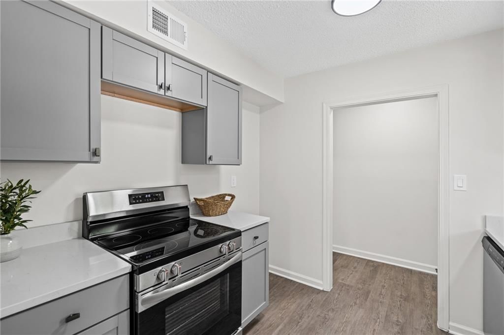 3004 Iva Drive — photo 7