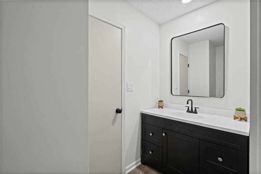 3004 Iva Drive — photo 17
