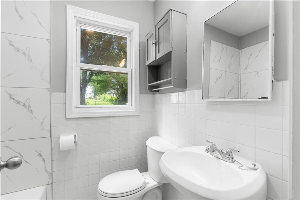 5706 Walmer Street — photo 9
