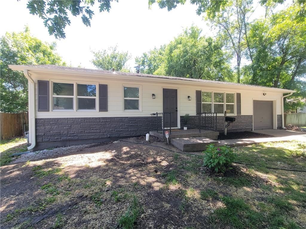 517 NW Little Avenue — photo 2