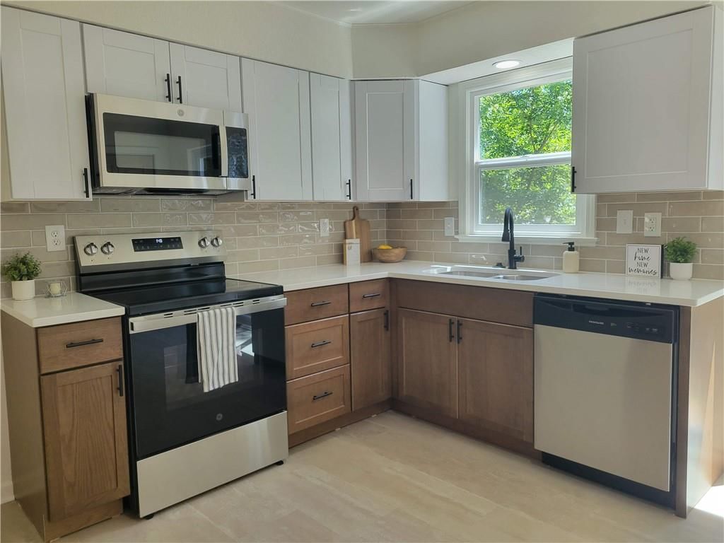 517 NW Little Avenue — photo 7