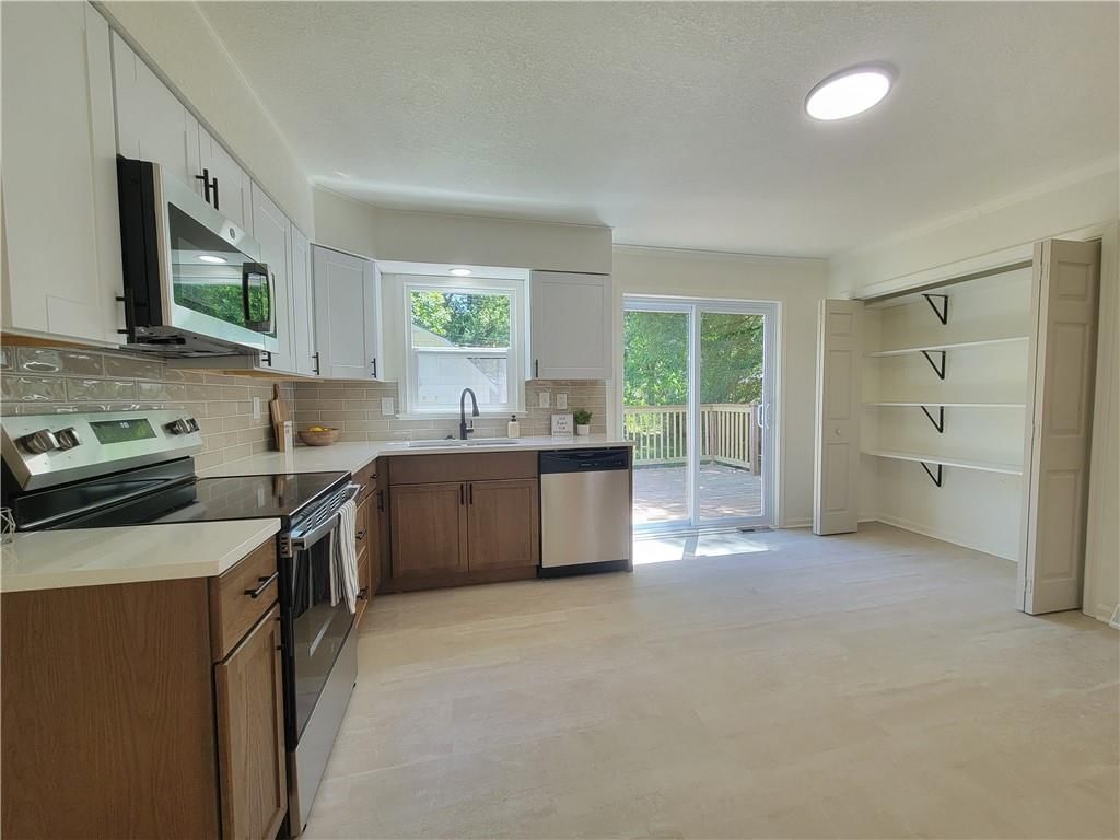 517 NW Little Avenue — photo 10