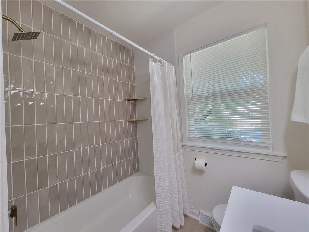517 NW Little Avenue — photo 18