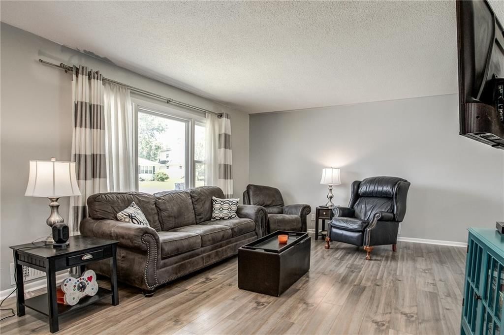 10609 Askew Avenue — photo 4