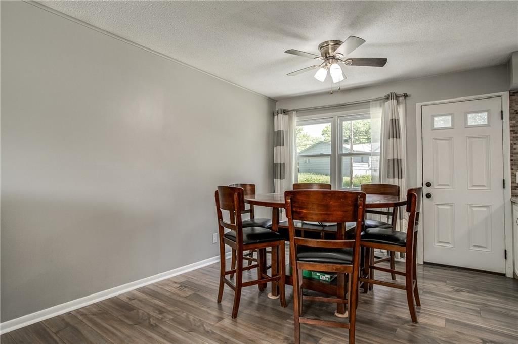 10609 Askew Avenue — photo 9