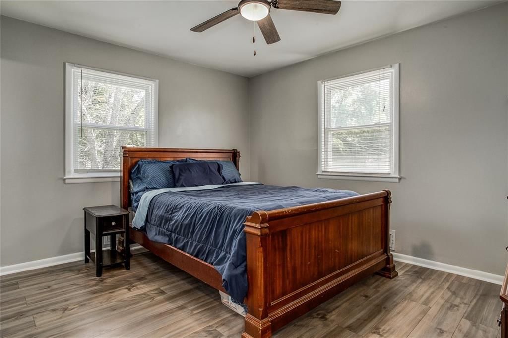 10609 Askew Avenue — photo 10