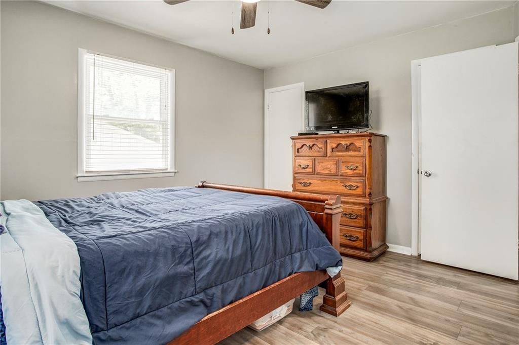 10609 Askew Avenue — photo 11